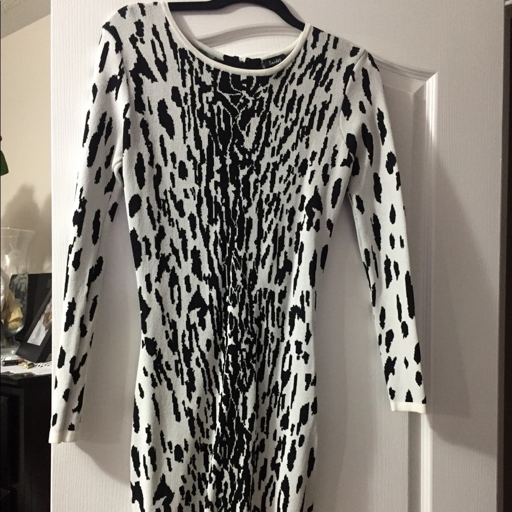 Bardot bodycon midi dress black and white size 6